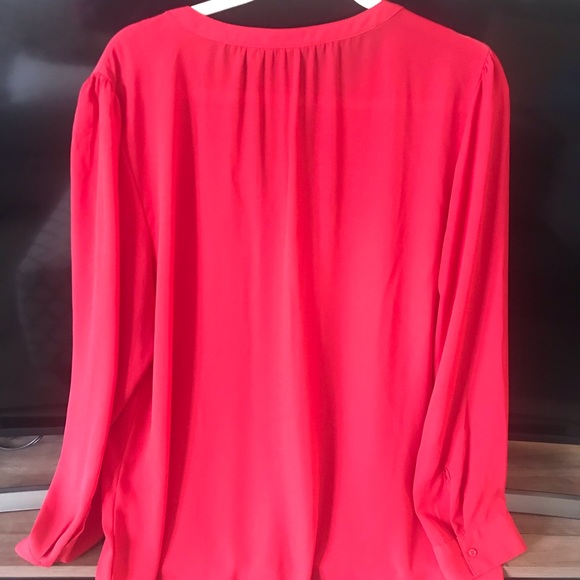 Red blouse - Picture 4 of 4